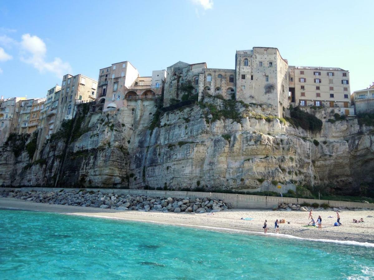 Astoria Tropea Centro Storico Apartman Kültér fotó